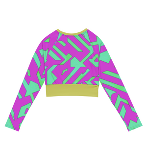 Stride long-sleeve crop with contrast