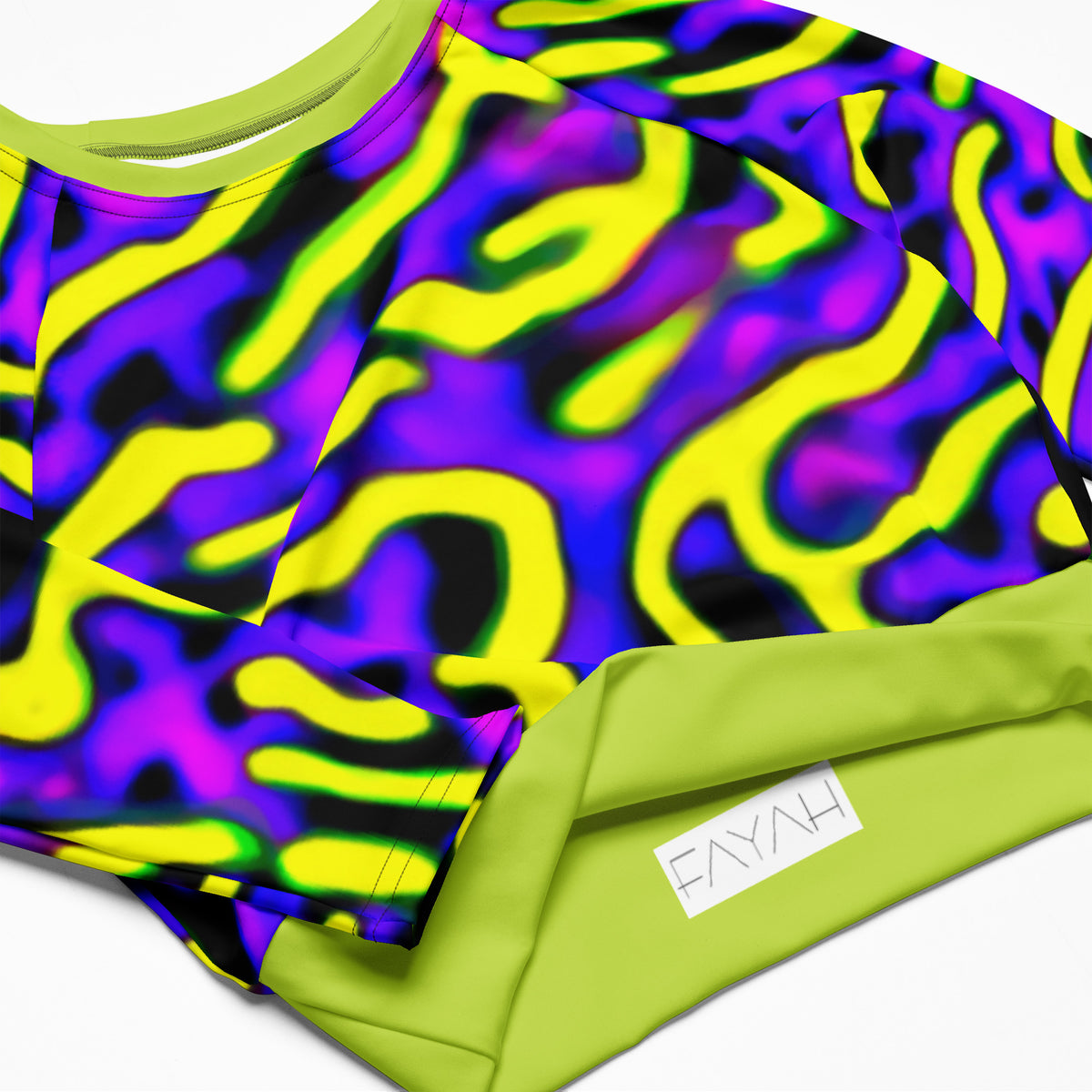 Quantum long-sleeve crop