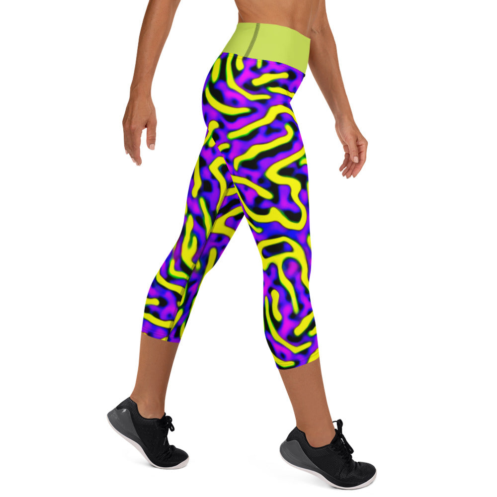 Quantum Yoga Capri Leggings (contrast waistband)